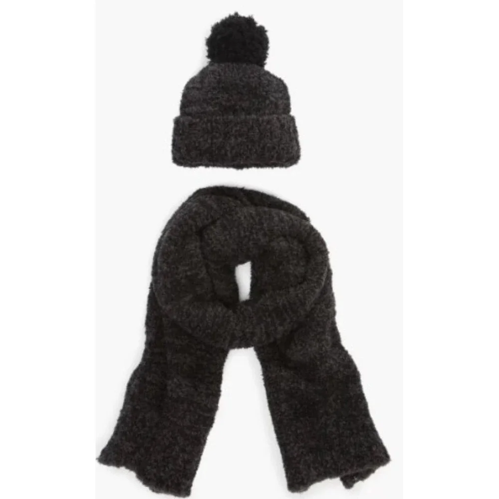 BAREFOOT DREAMS COZYCHIC POM POM BEANIE & SCARF SET NWT $150 HEATHER CARBON BLAC
